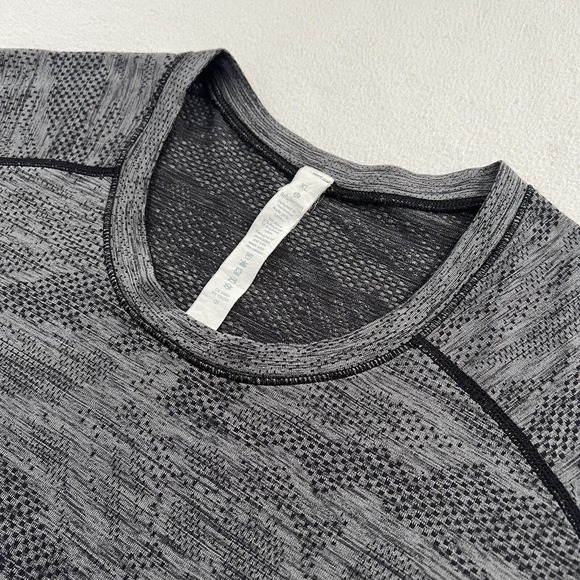 Lululemon Men Black Anchor Gray Camo Mesh Metal Vent Tech Long Sleeve Shirt XL - Picture 4 of 11